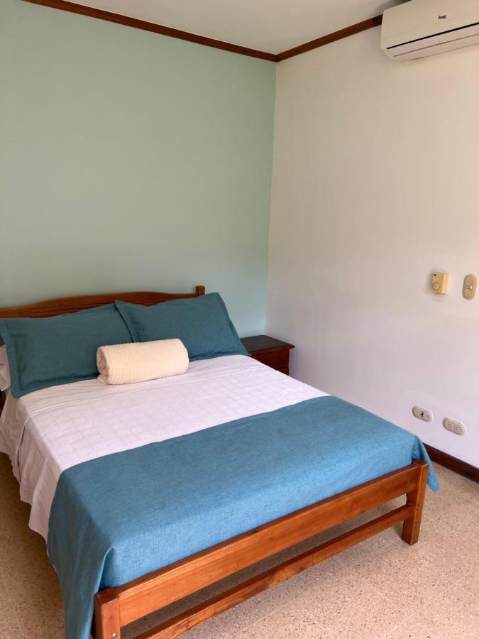 Hotel Caucasia ภายนอก รูปภาพ