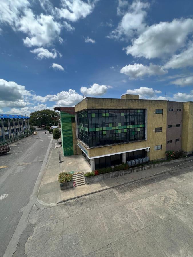 Hotel Caucasia ภายนอก รูปภาพ