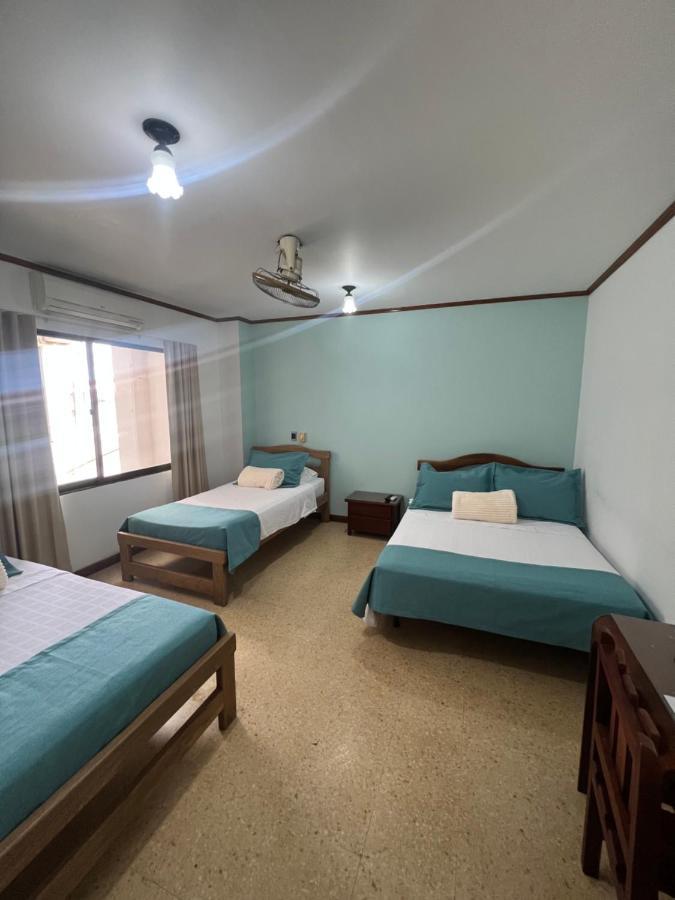 Hotel Caucasia ภายนอก รูปภาพ